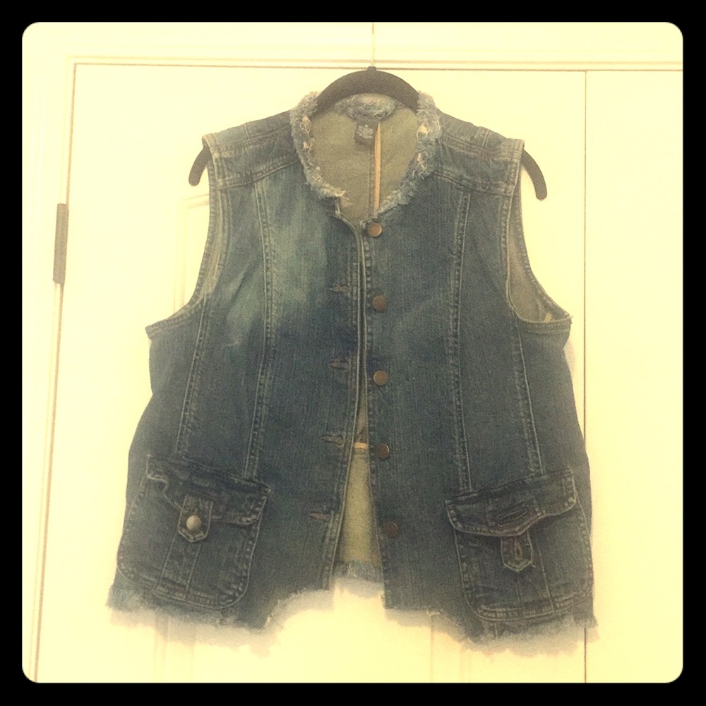 🇺🇸 Motto Distressed Jean Vest 🇺🇸